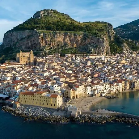 Dream's Holiday In Cefalu